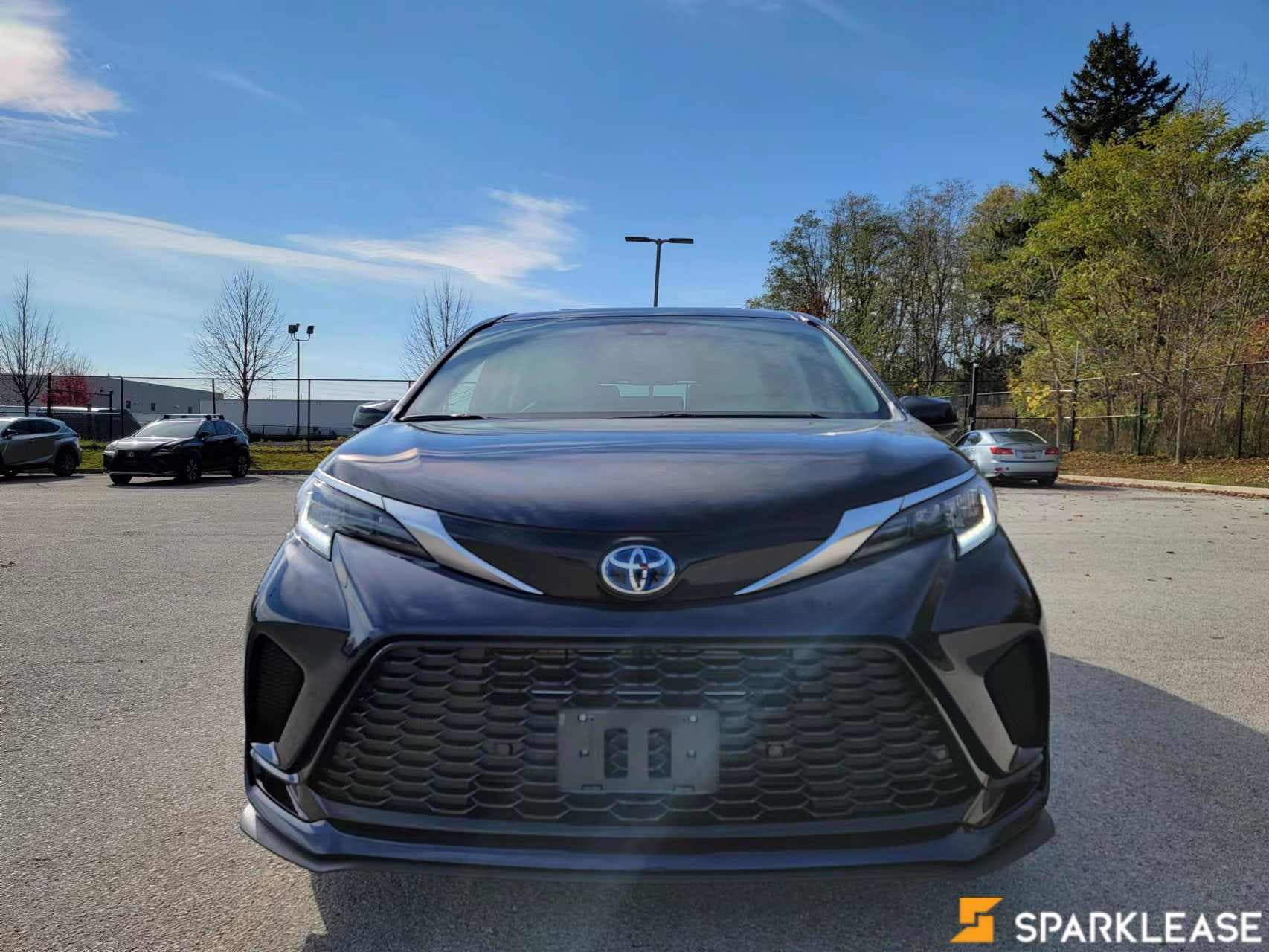 2022 Toyota  Sienna  XSE 7-Passenger Hybrid
