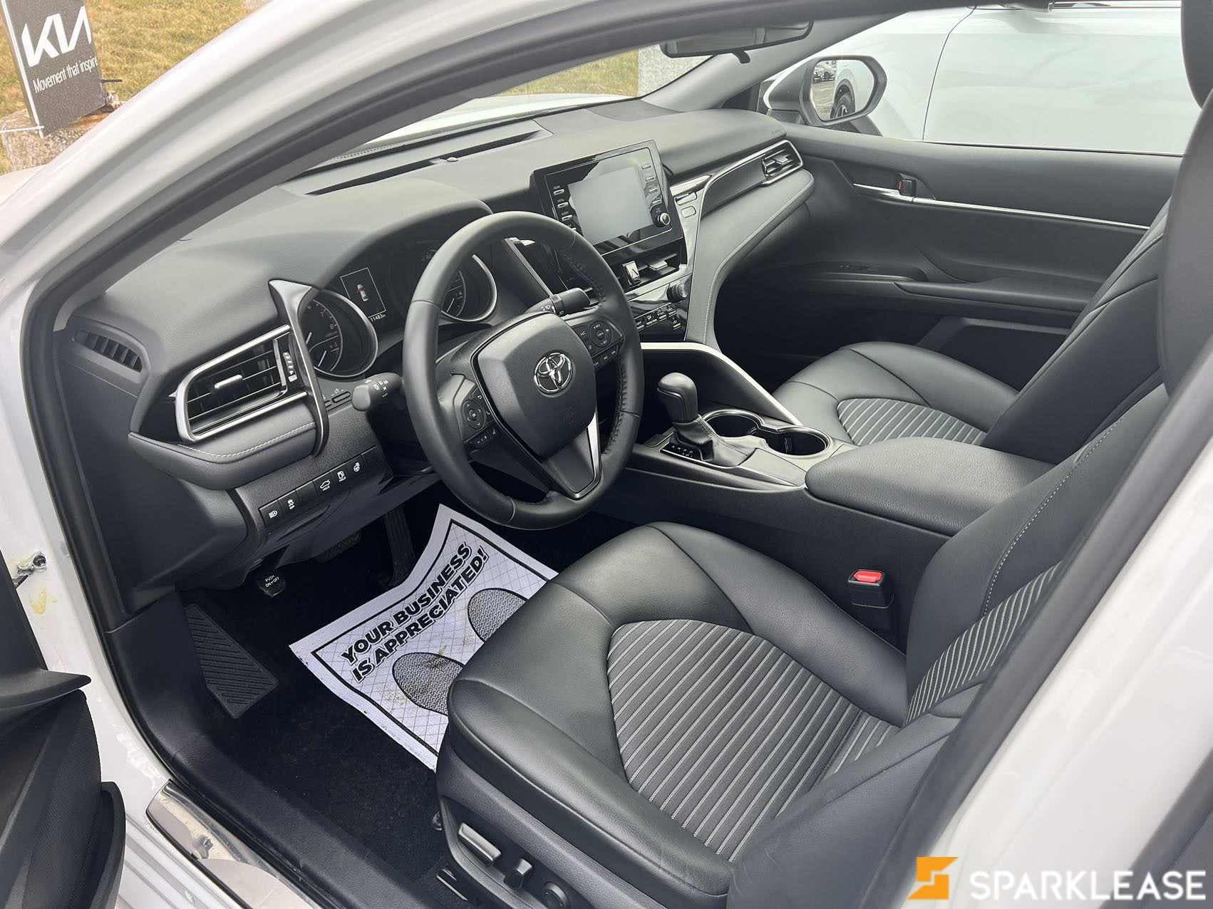 2023 Toyota Camry SE Auto
