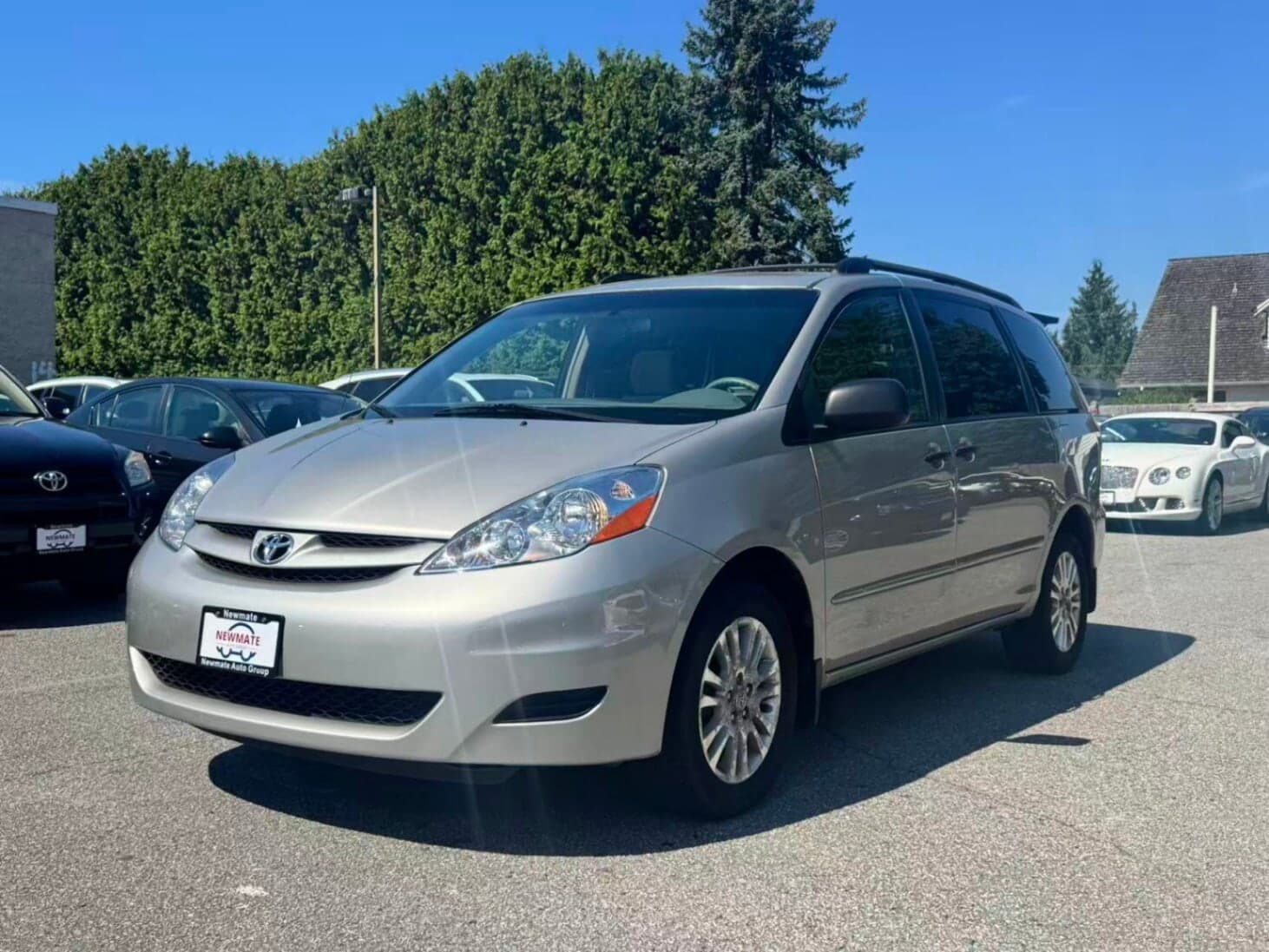 2008 Toyota Sienna CE AWD. ONE OWNER. BC LOCAL VEHICLE.