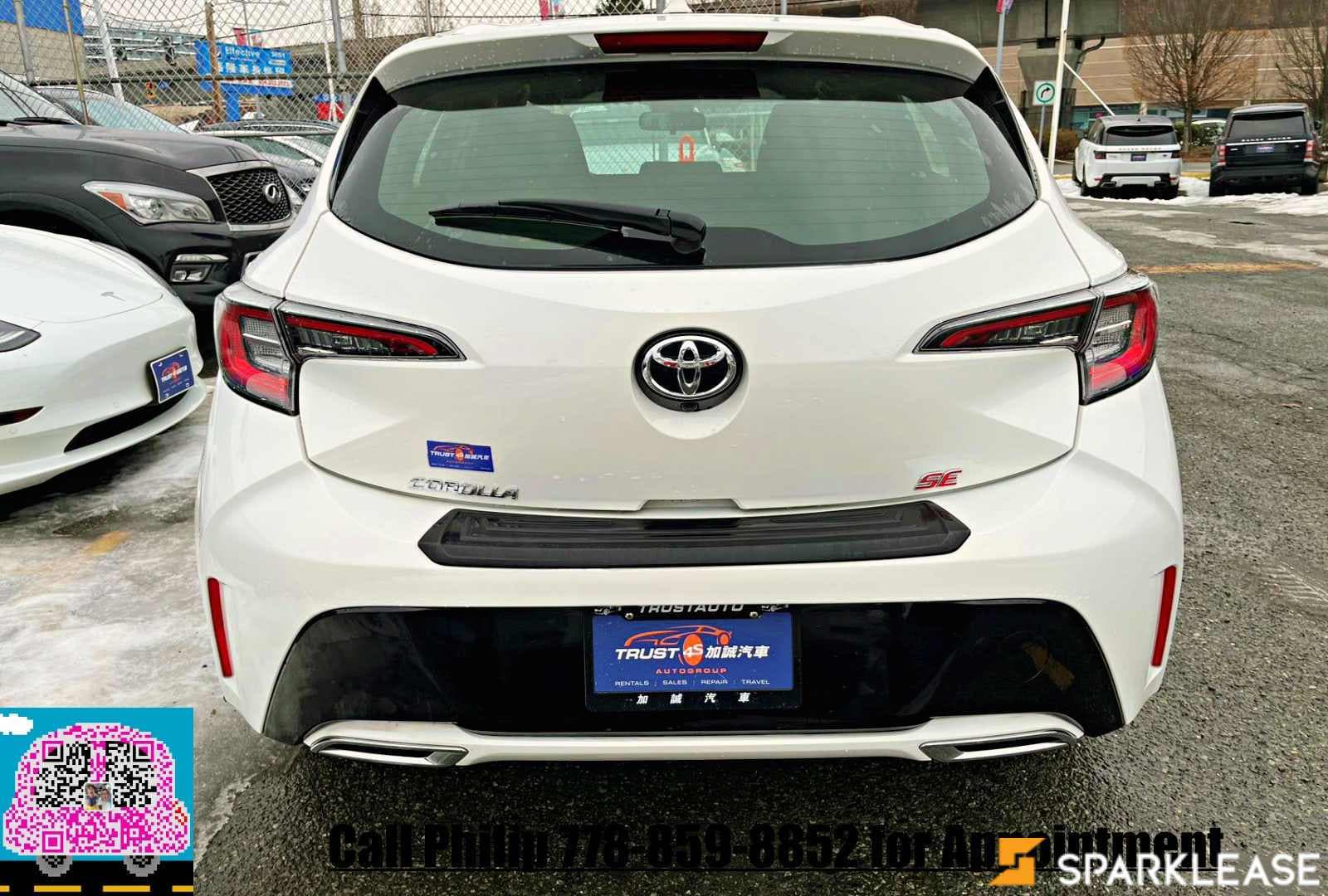 2022 Toyota  Corolla Hatchback  SE CVT 