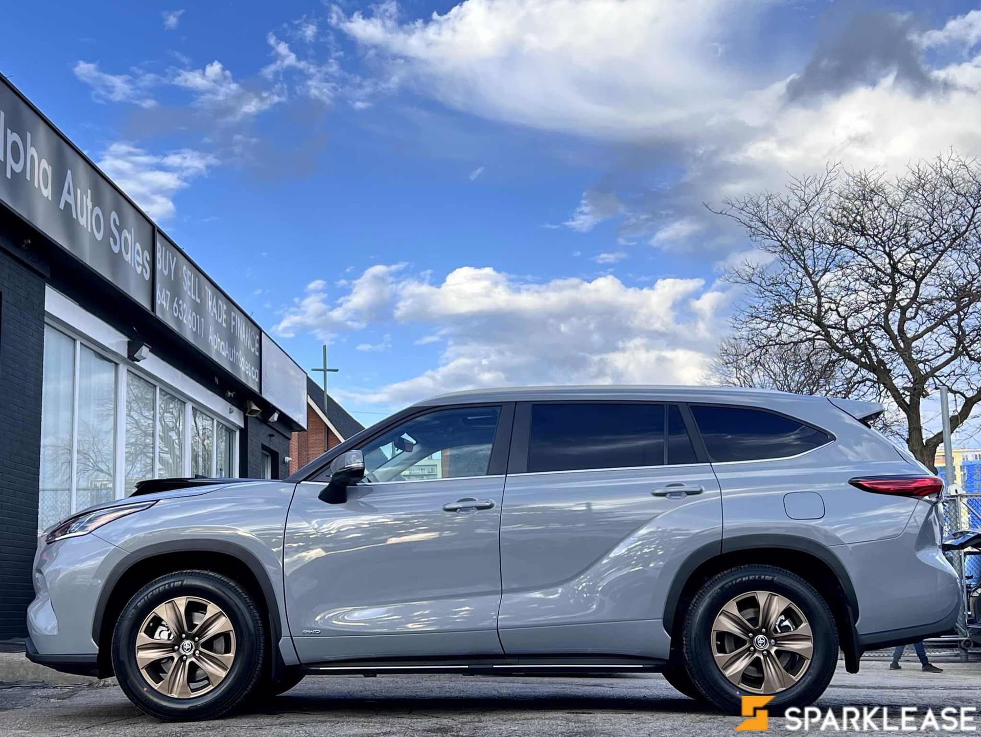 2023 Toyota  Highlander  Hybrid Limited AWD 