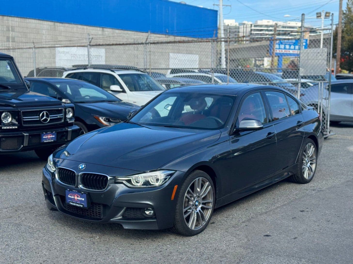 2017 BMW 3 Series 330i xDrive/Free Accident/Local Car/Low Kilometres