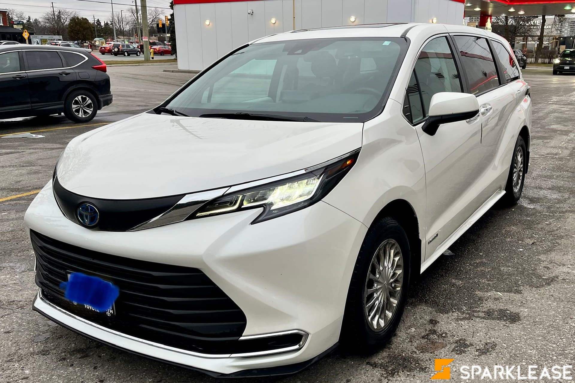 2021 Toyota Sienna XLE 7-Passenger AWD