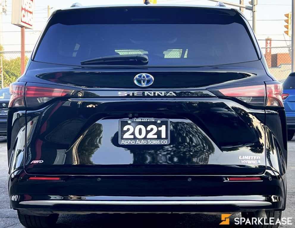 2021 Toyota Sienna LE 8-Passenger AWD