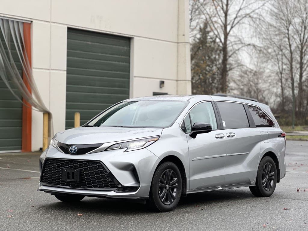 2024 Toyota Sienna XSE AWD