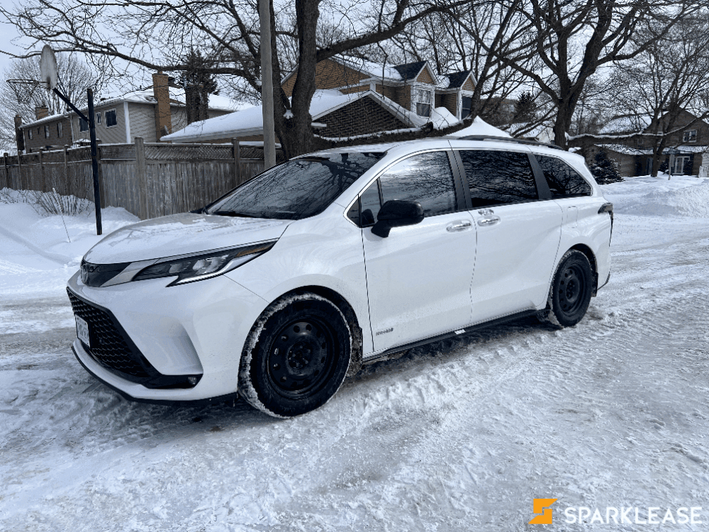2021 Toyota Sienna XSE FWD 
