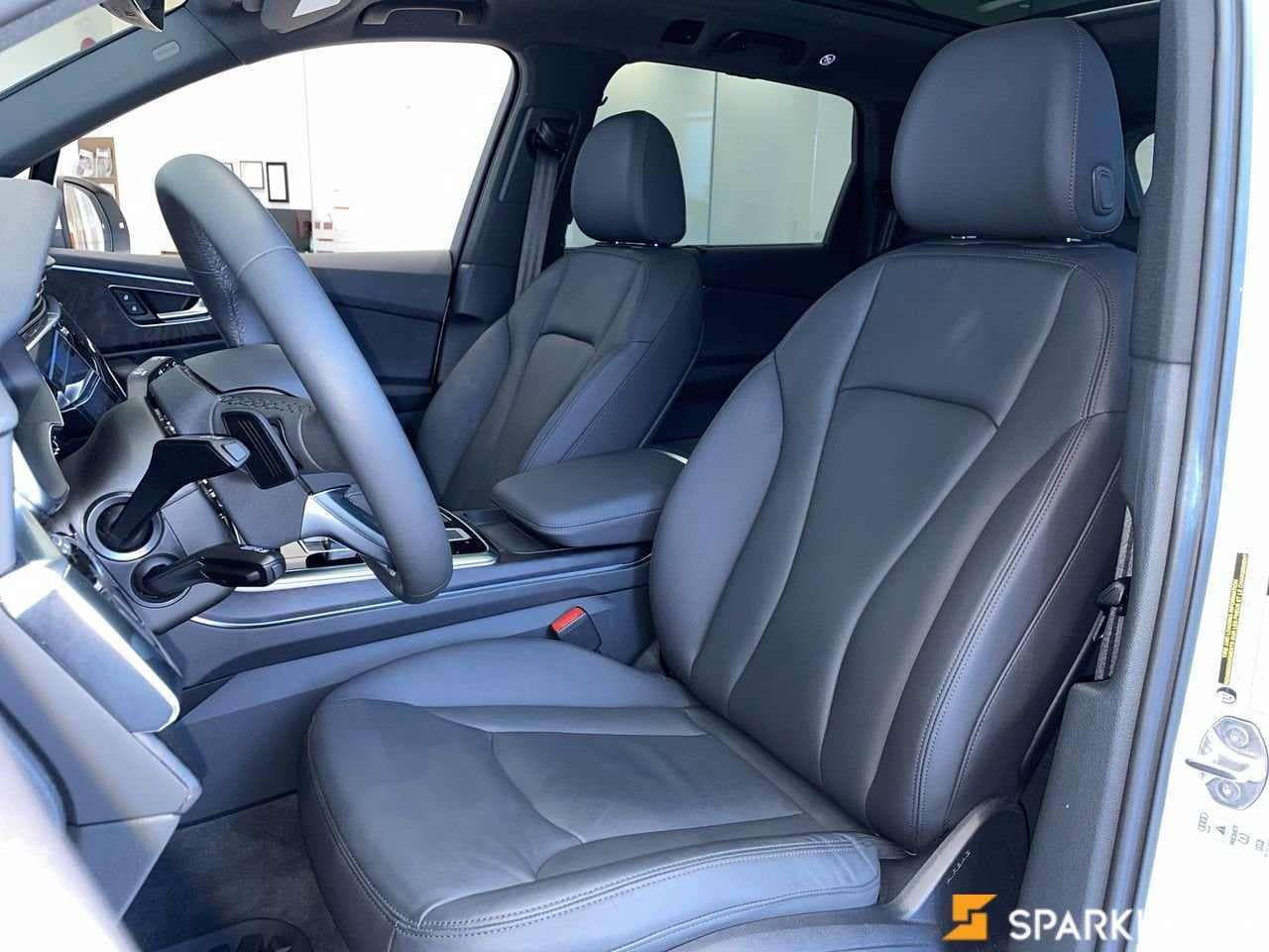 2022 Audi  Q7  Komfort 55 TFSI quattro 