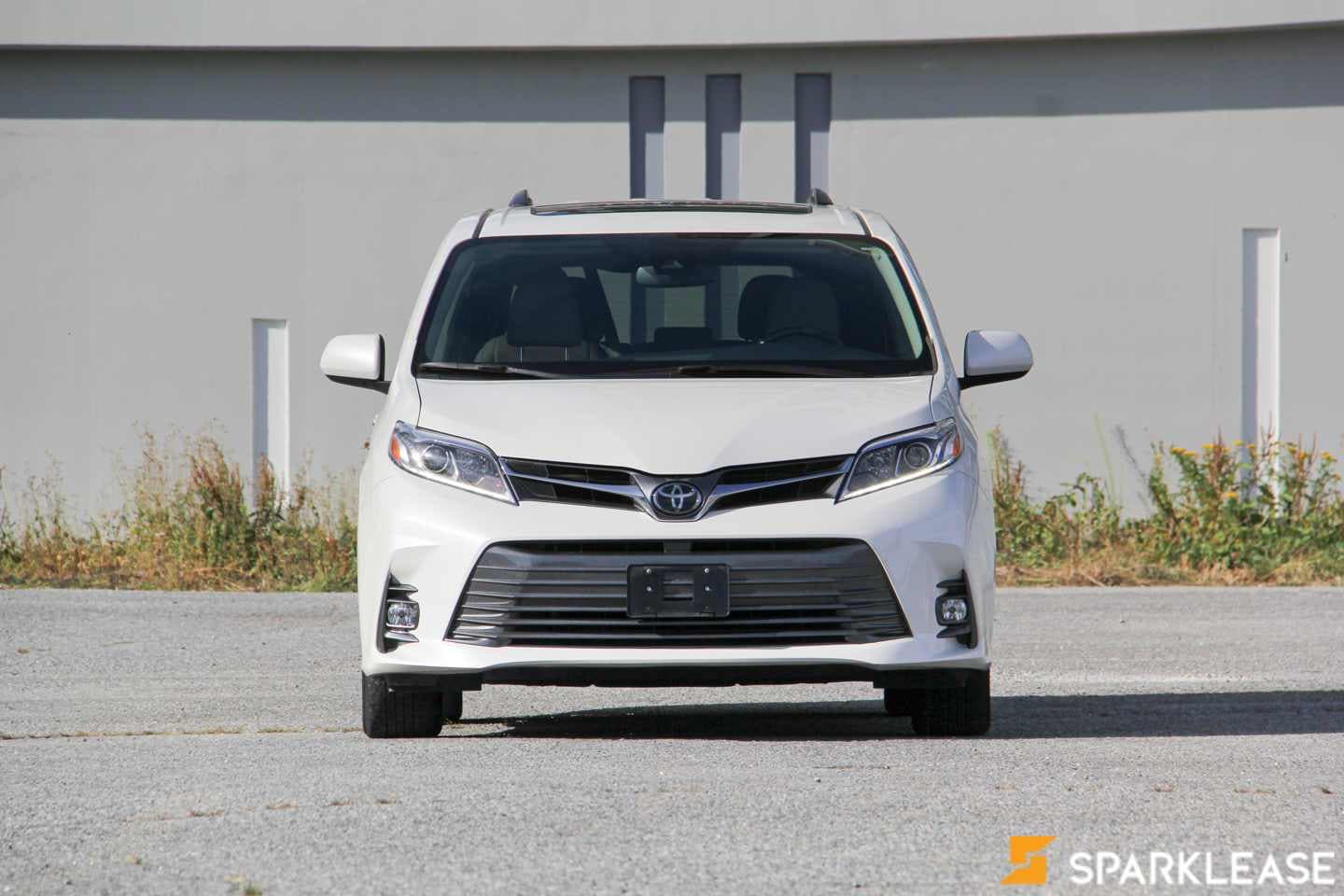 2018 Toyota Sienna XLE 7-Passenger AWD