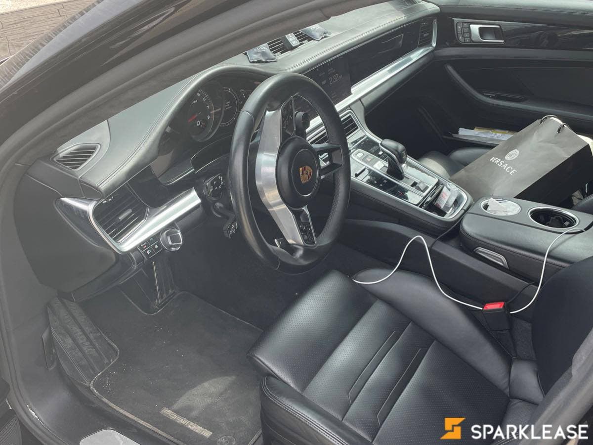 2017 Porsche Panamera turbo