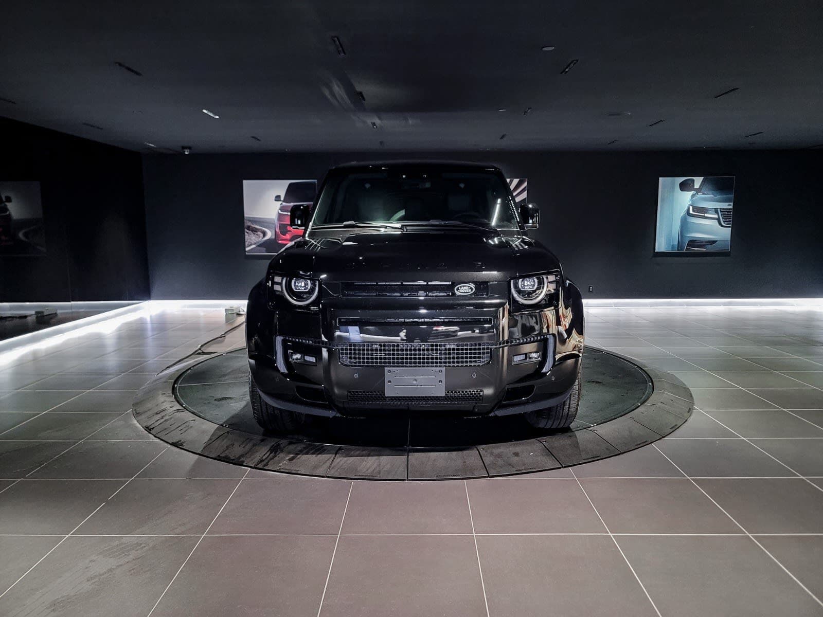 2026 Land Rover Defender X-Dynamic SE