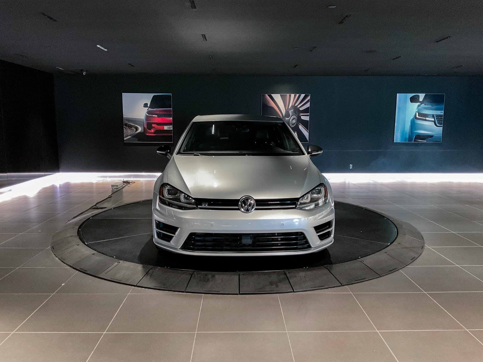 2017 Volkswagen Golf R 2.0 TSI (DSG)