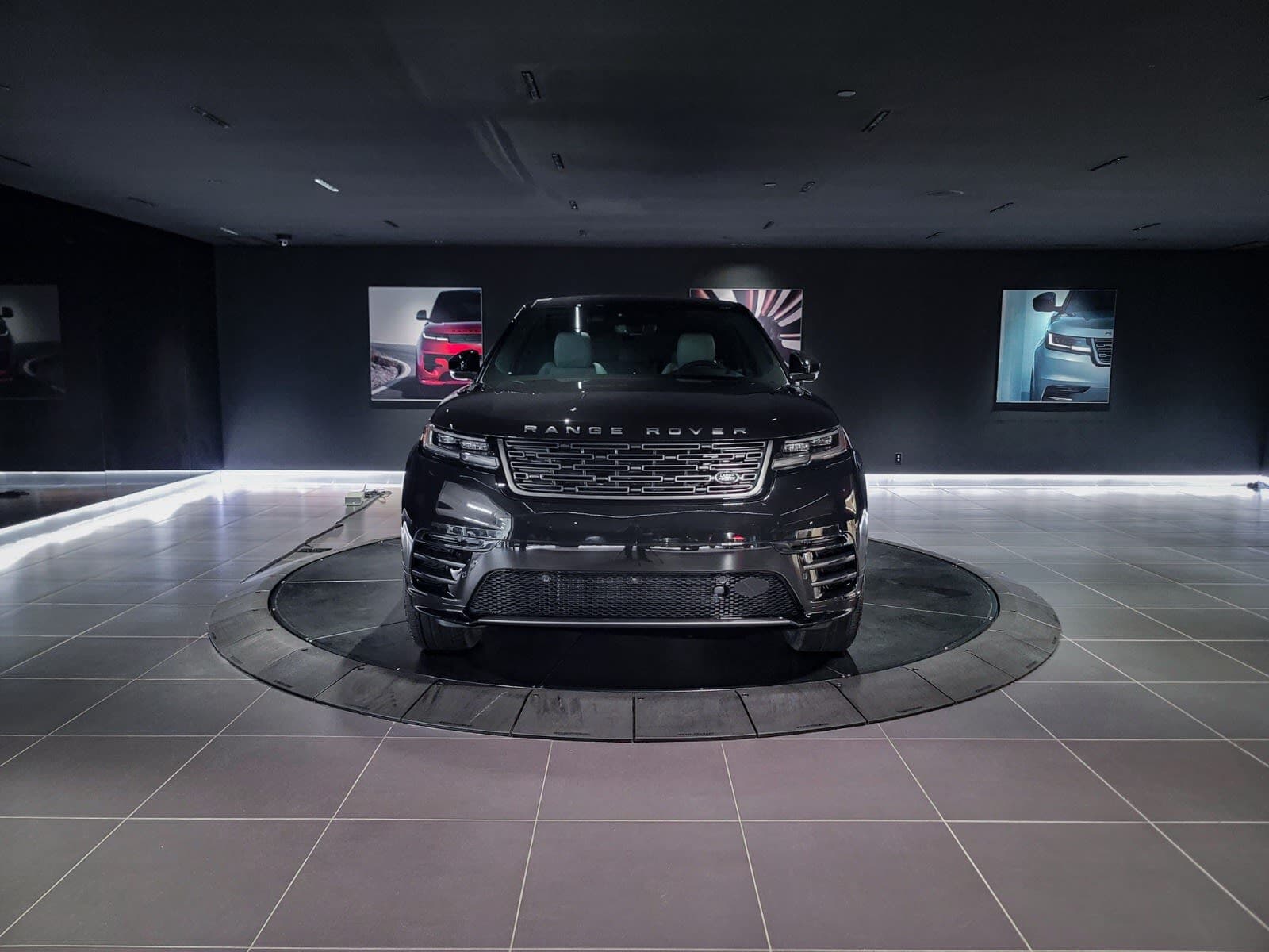 2026 Land Rover Range Rover Velar Belgravia Edition