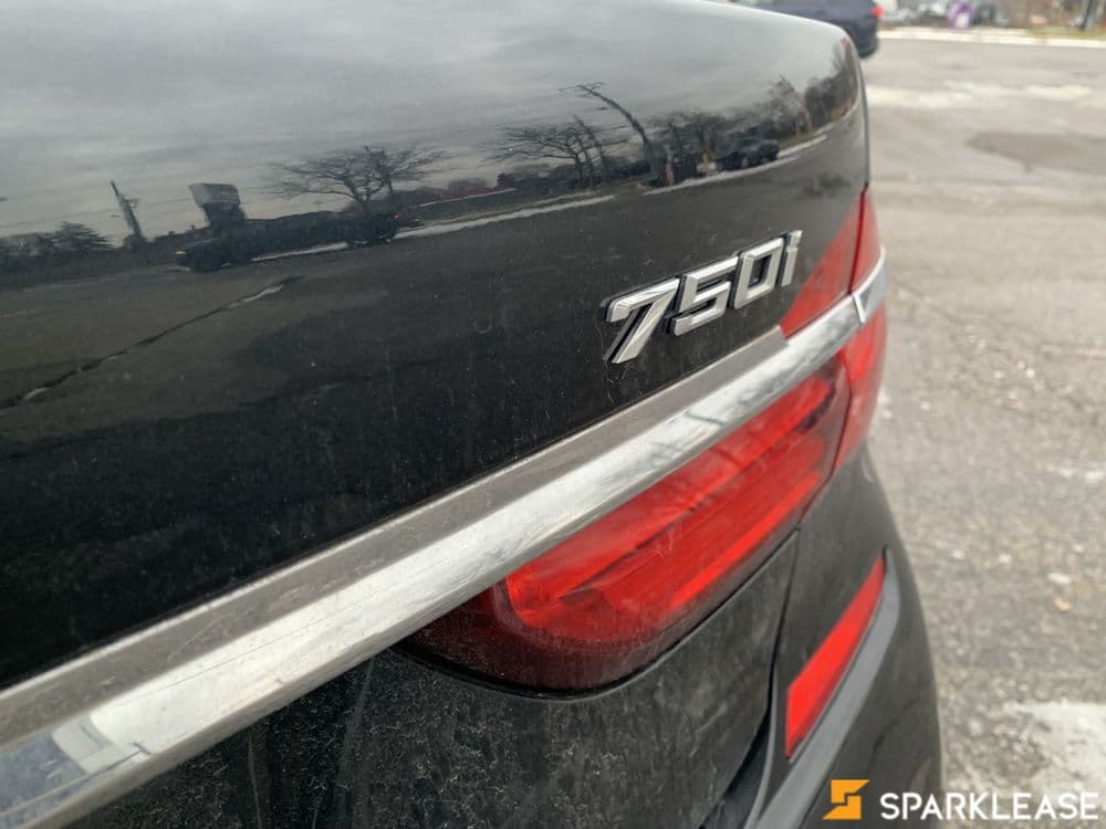 2016 BMW 750i