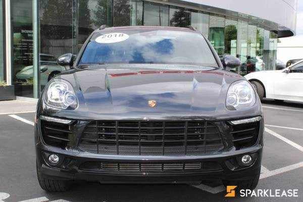 2018 Porsche  Macan  AWD 