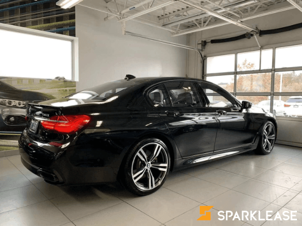 2019 BMW 750i
