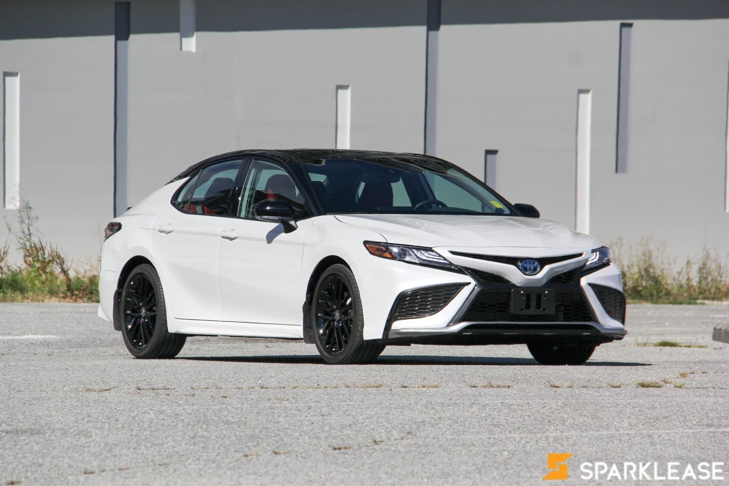2022 Toyota Camry Hybrid XSE Auto