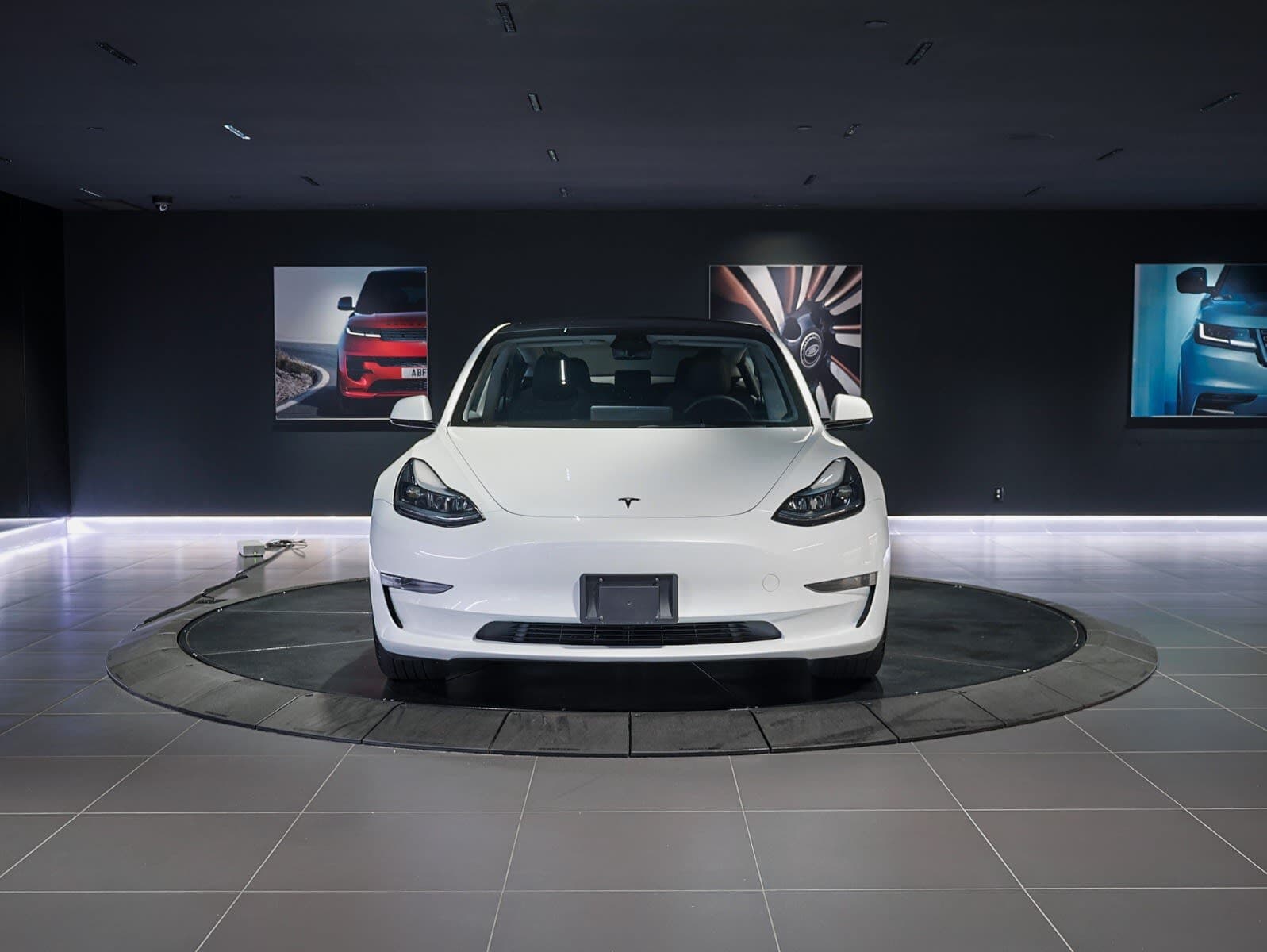 2023 Tesla Model 3 RWD