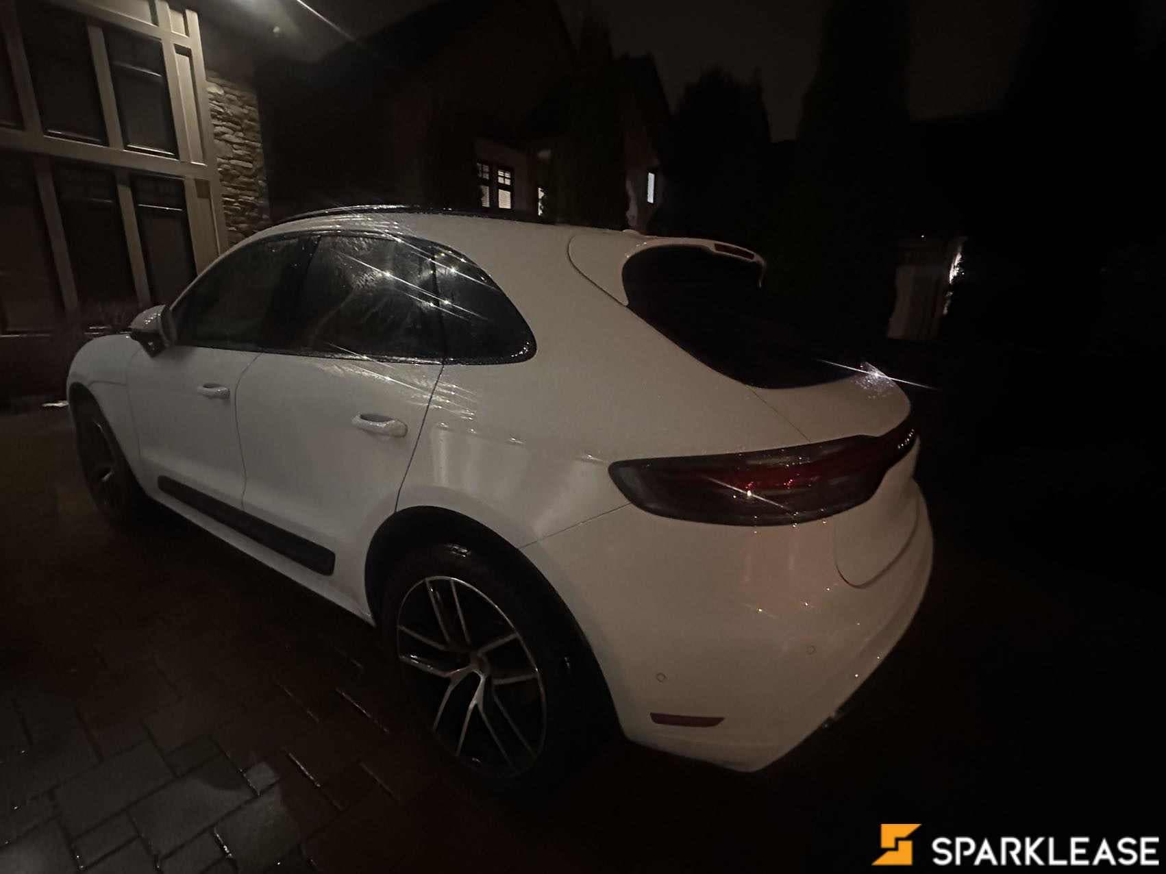2022 Porsche Macan AWD