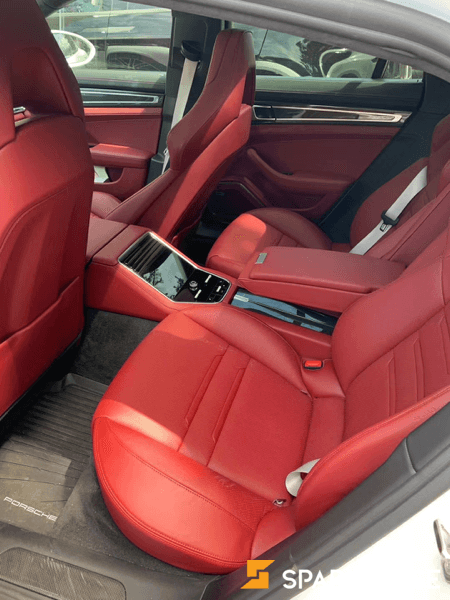 2018 Porsche Panamera Turbo 