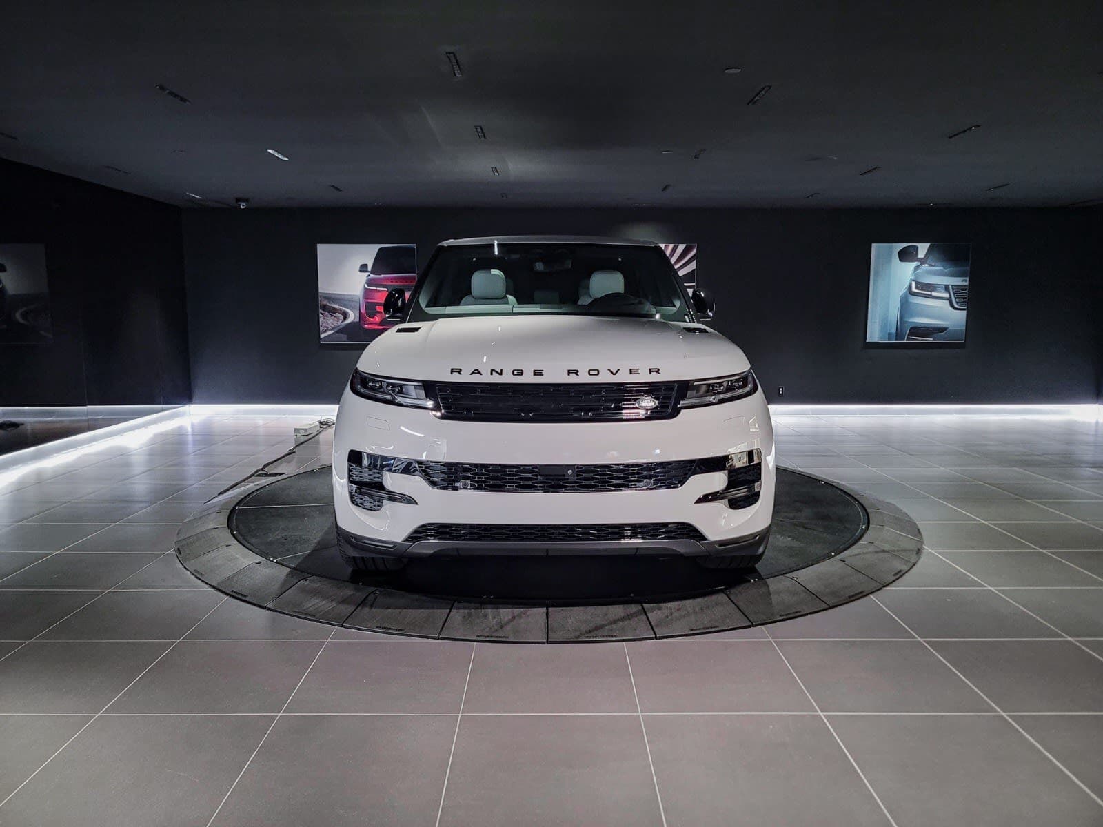 2026 Land Rover Range Rover Sport S