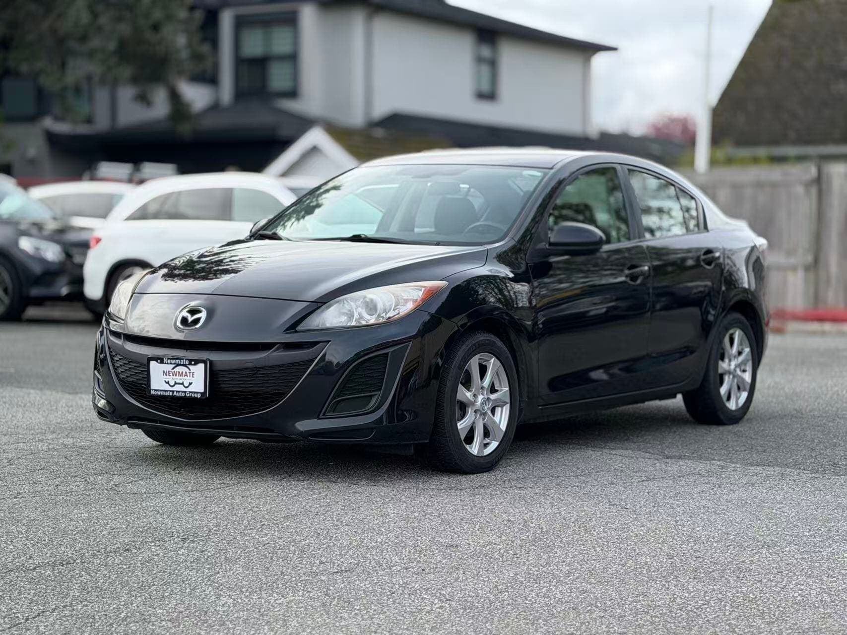 2011 Mazda Mazda3 GS. LOCAL BC VEHICLE. SERVICE DONE.