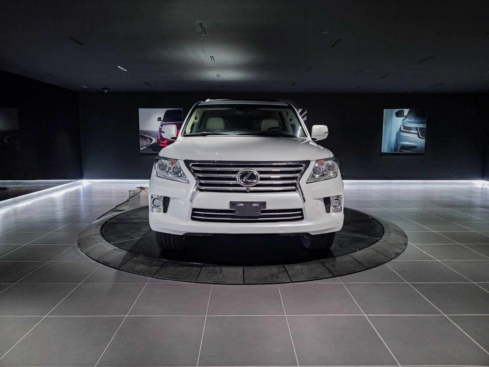 2014 Lexus LX 570 4WD 4dr