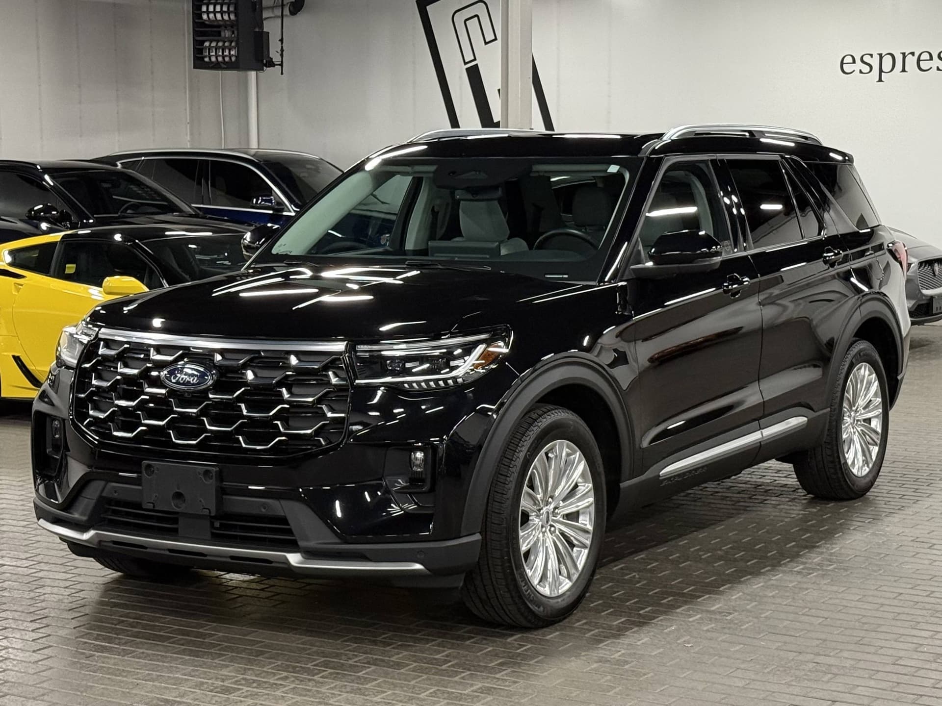 2025 Ford Explorer Platinum 4WD