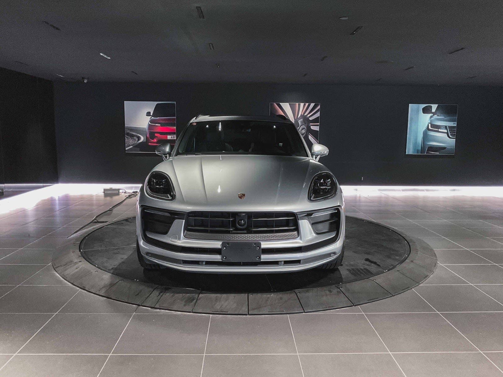 2024 Porsche Macan AWD