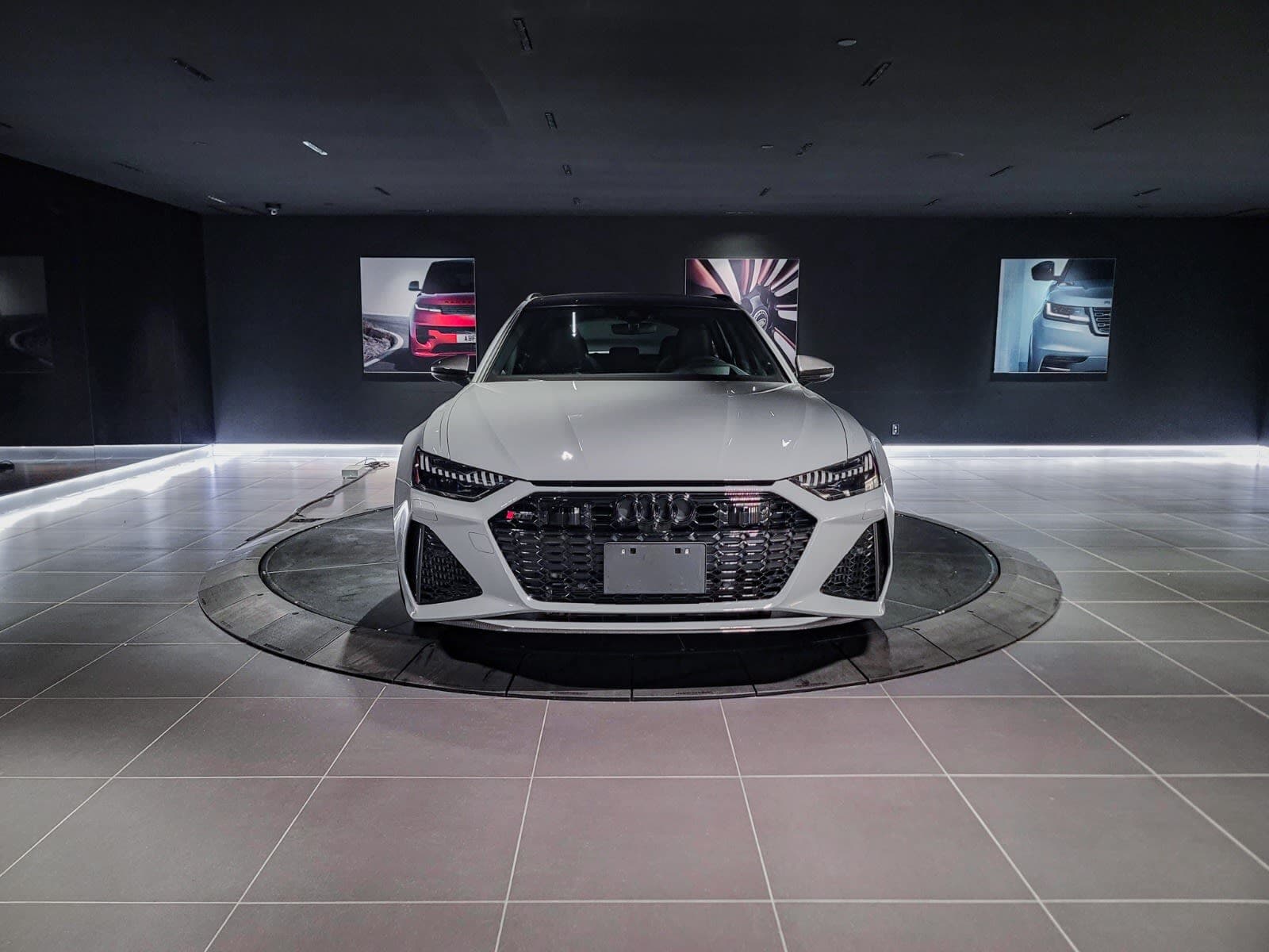 2022 Audi RS 6 Avant 4.0T (Tiptronic)