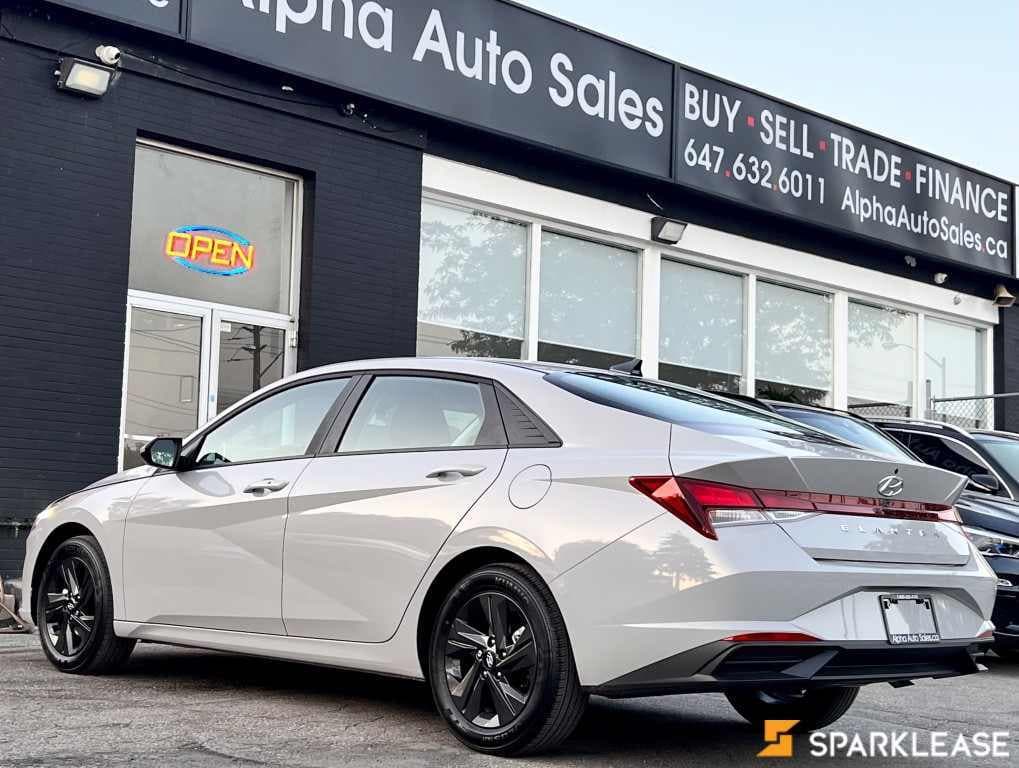 2023 Hyundai  Elantra  Preferred IVT 