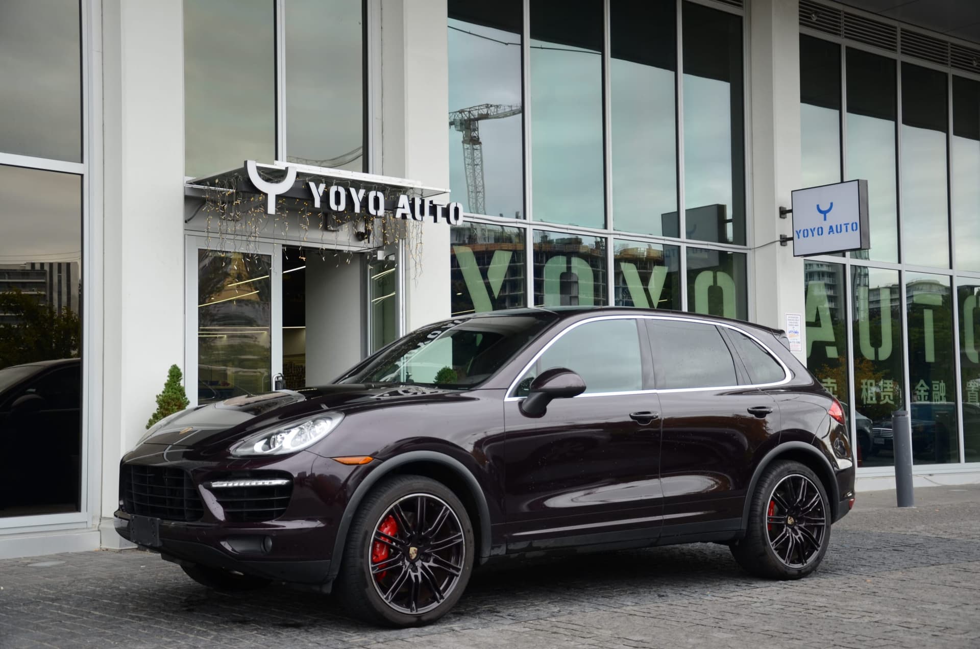 2012 Porsche Cayenne AWD 4dr Turbo