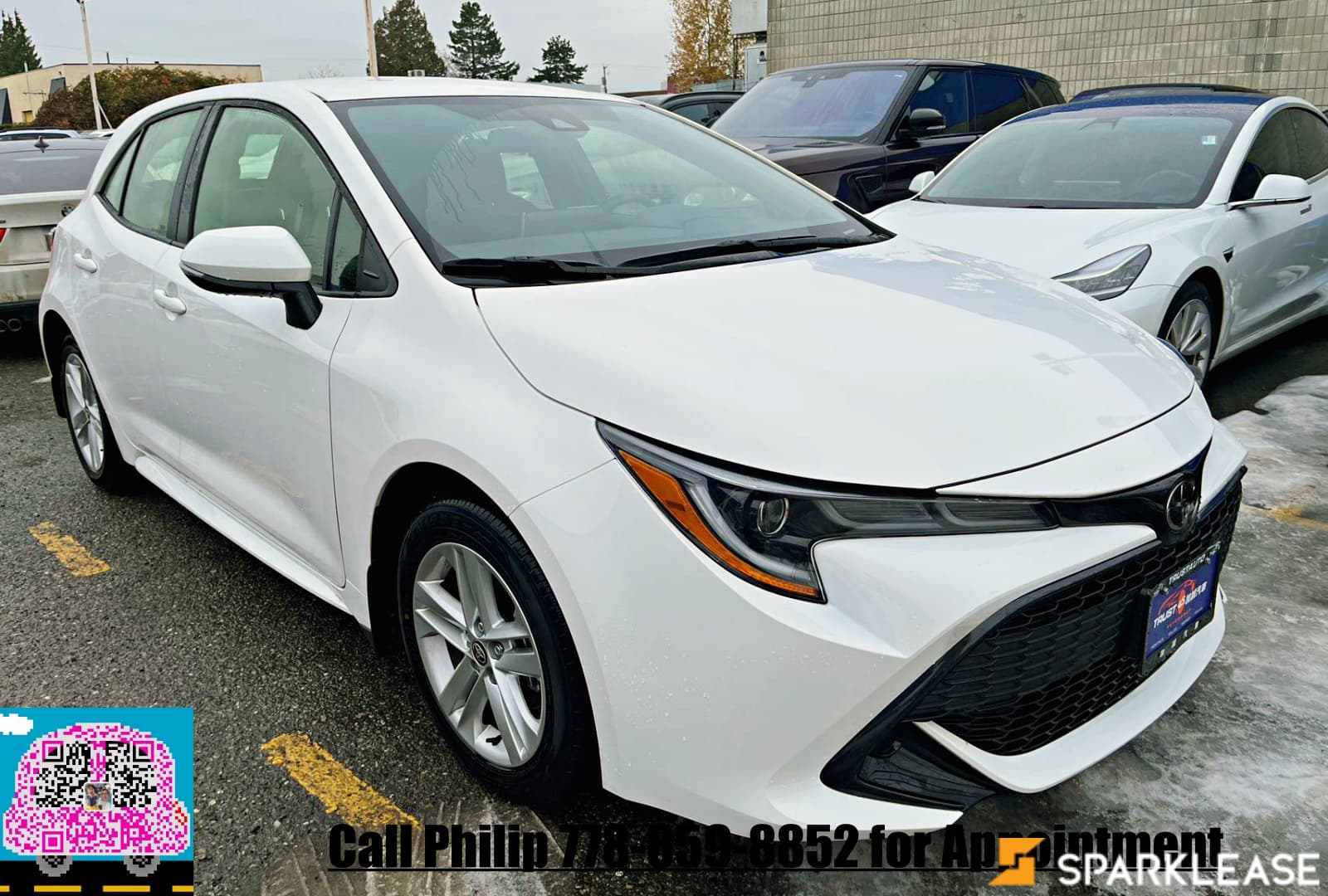 2022 Toyota  Corolla Hatchback  SE CVT 