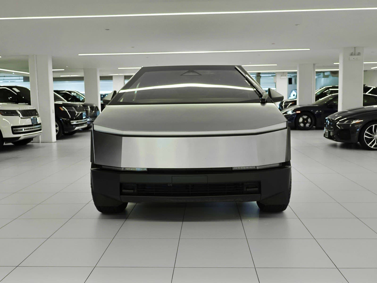 2026 Tesla Cybertruck Premium