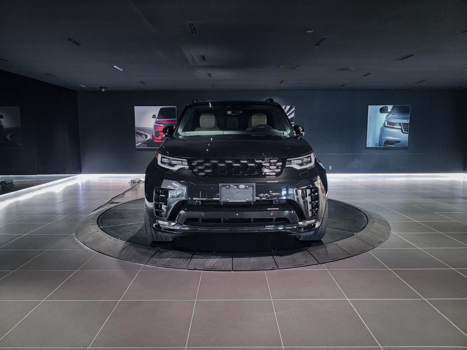 2026 Land Rover Discovery Dynamic SE