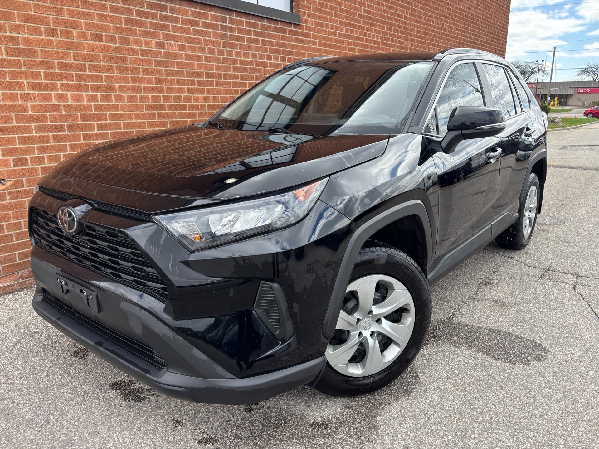 2021 Toyota RAV4 LE FWD