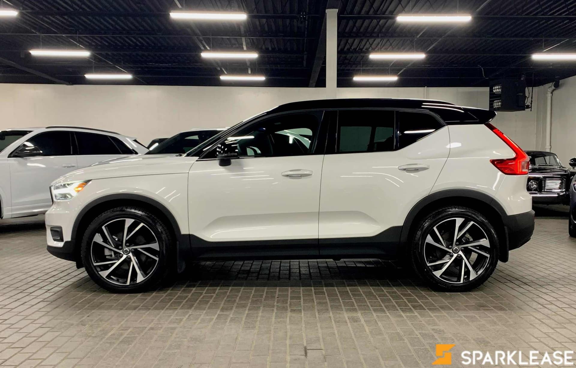 2022 Volvo XC40 T5 AWD R-Design