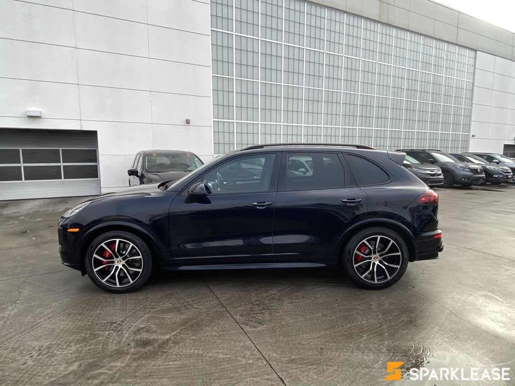 2017 Porsche Cayenne AWD 4dr GTS