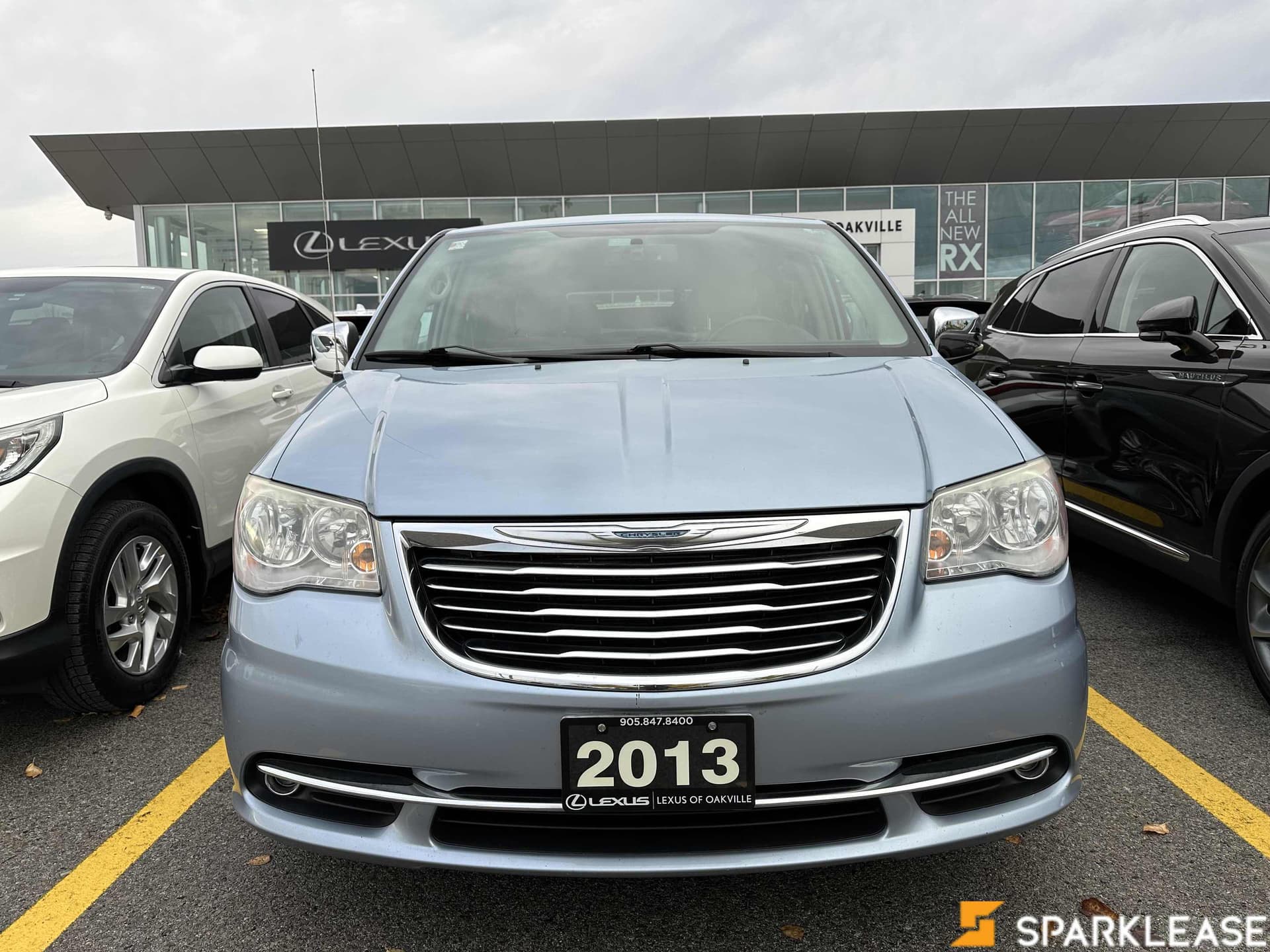 2013 Chrysler Town & Country Touring w/Leather 7座