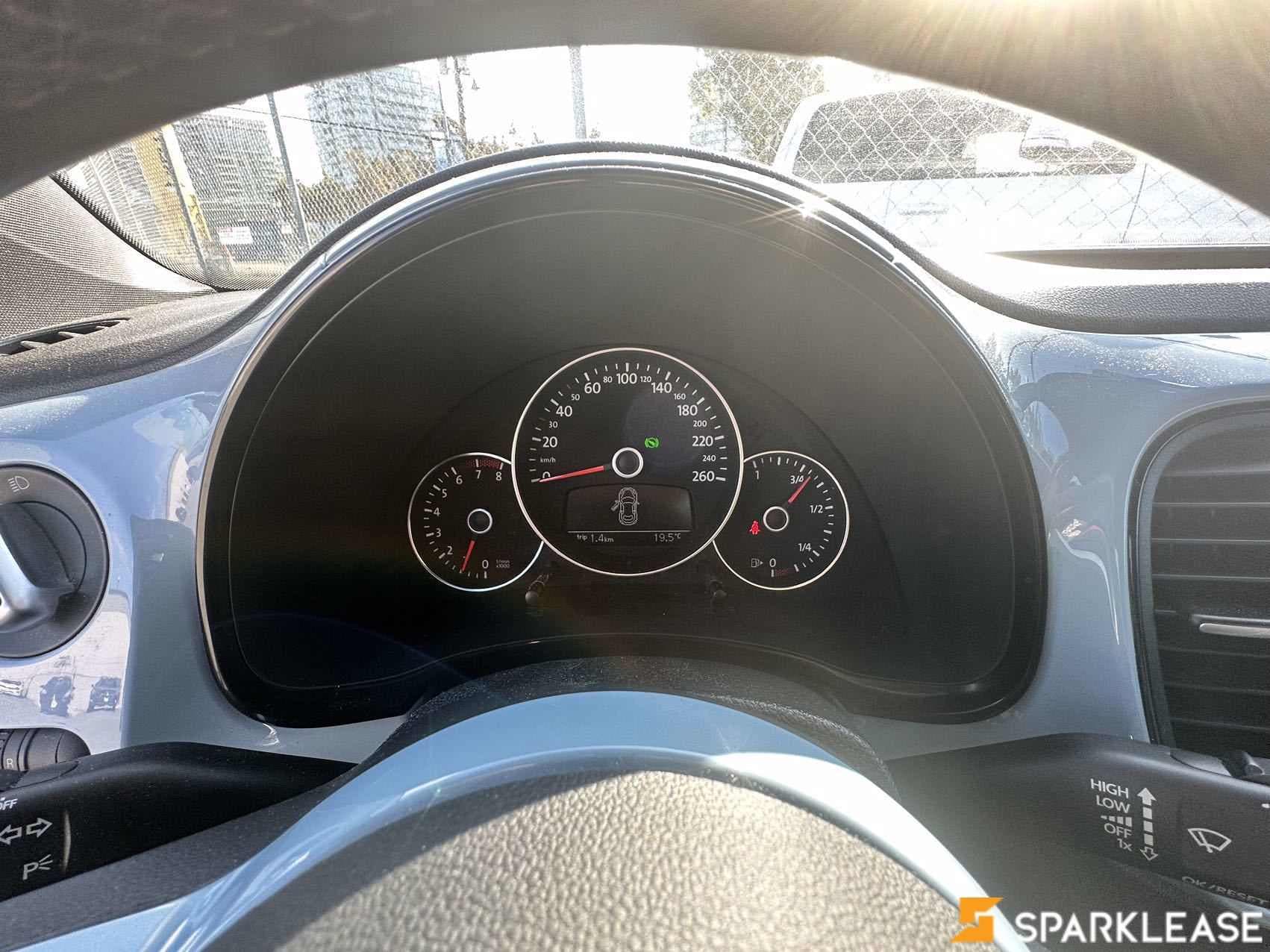 2012 Volkswagen Beetle 2dr Cpe Auto Comfortline