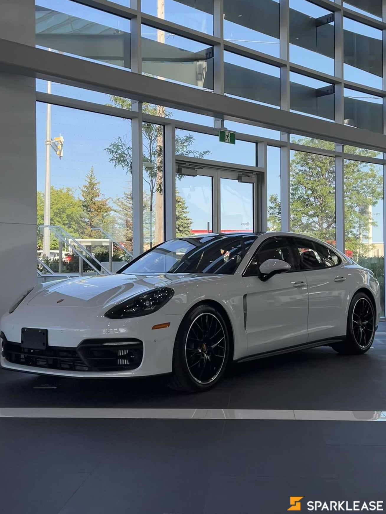2022 Porsche Panamera 4 Platinum Edition AWD