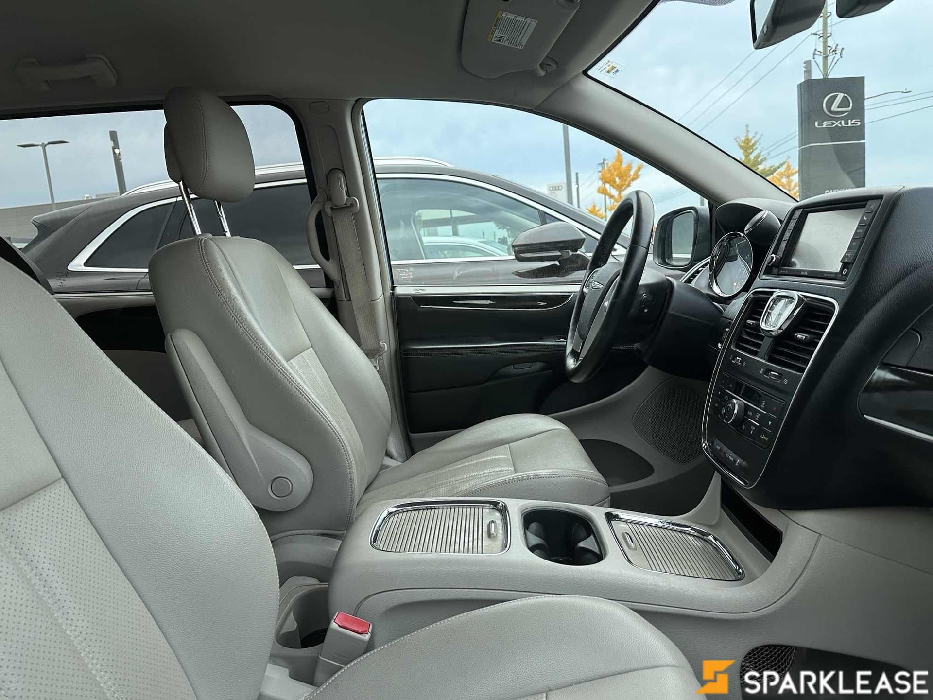 2013 Chrysler Town & Country Touring w/Leather 7座