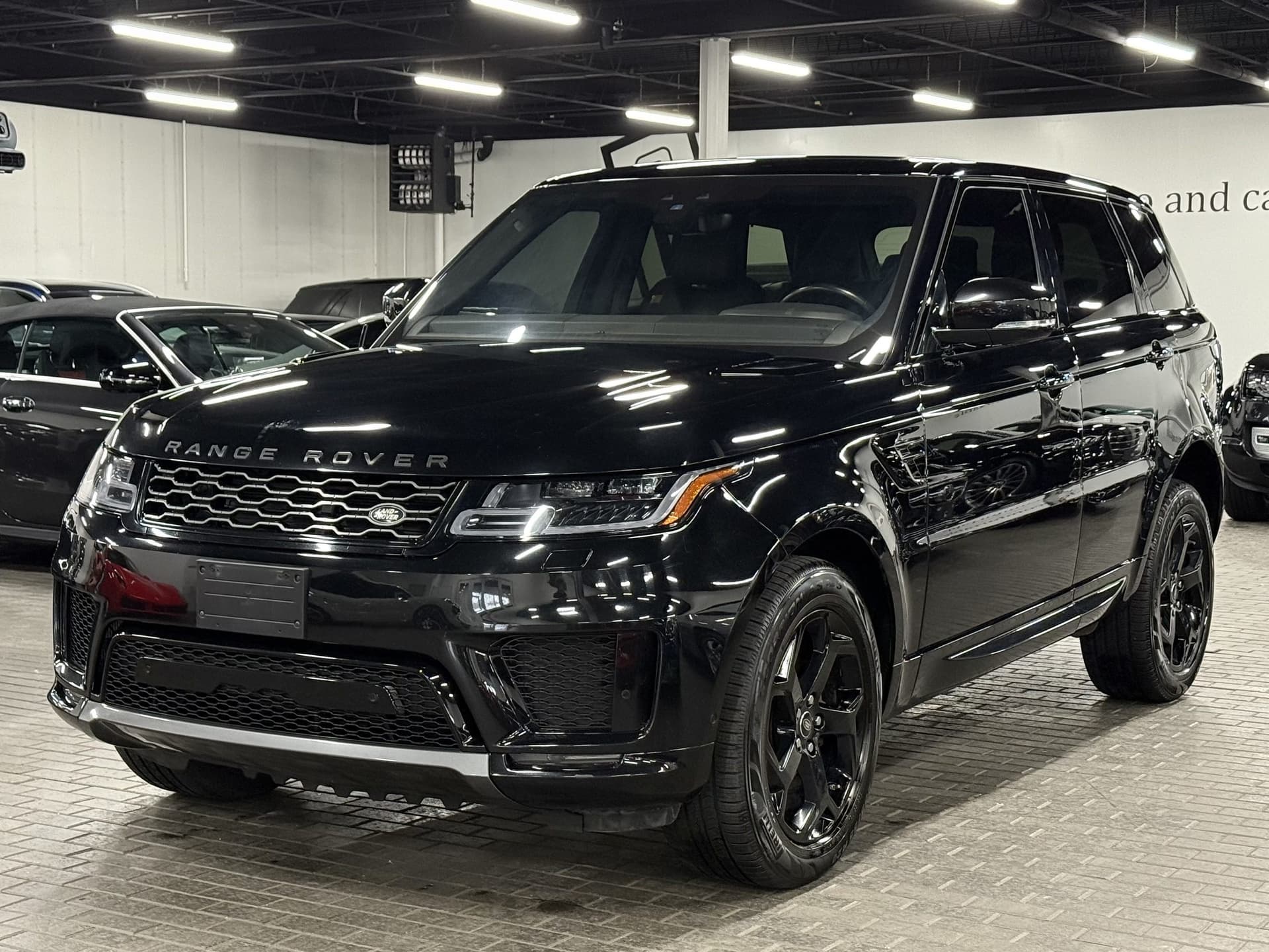 2020 Land Rover Range Rover Sport HSE Dy...