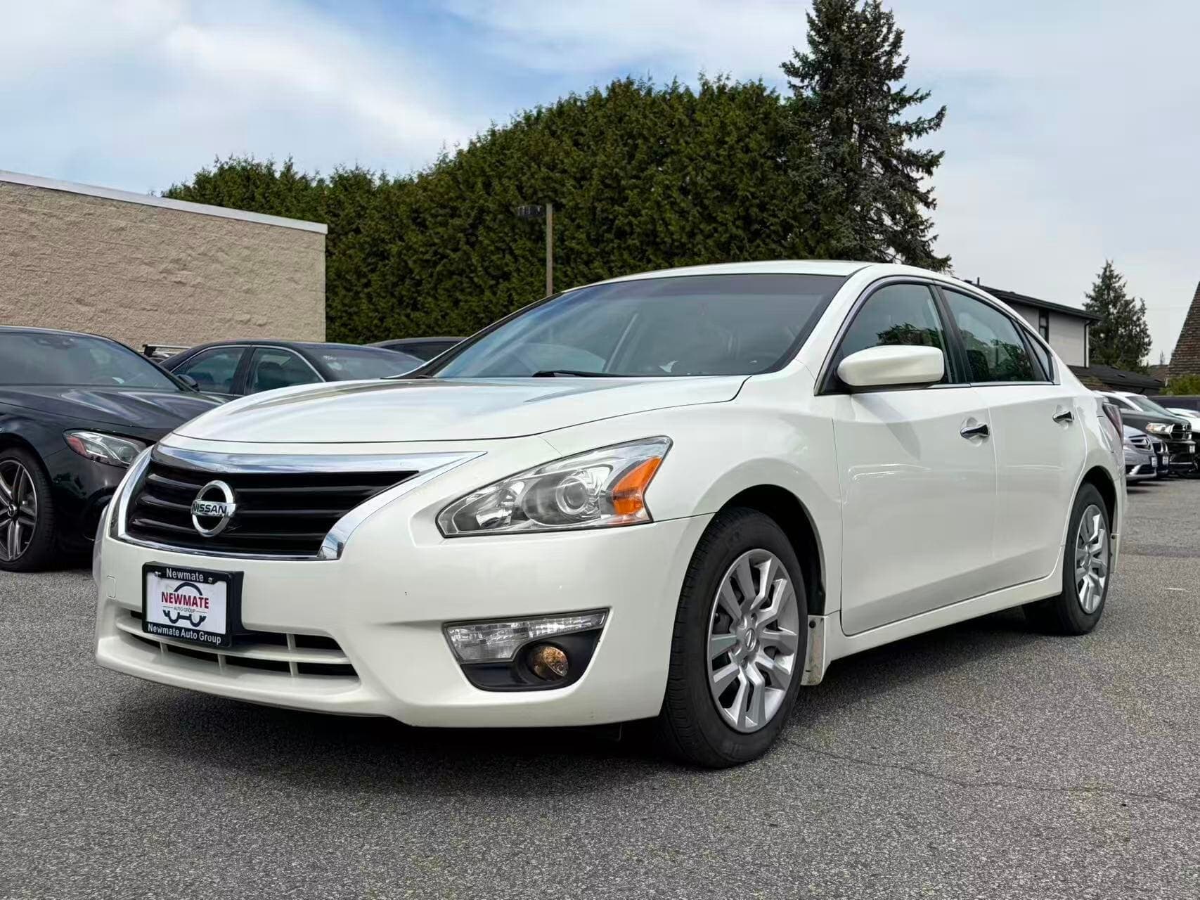 2015 Nissan Altima S. LOCAL BC VEHICLE.