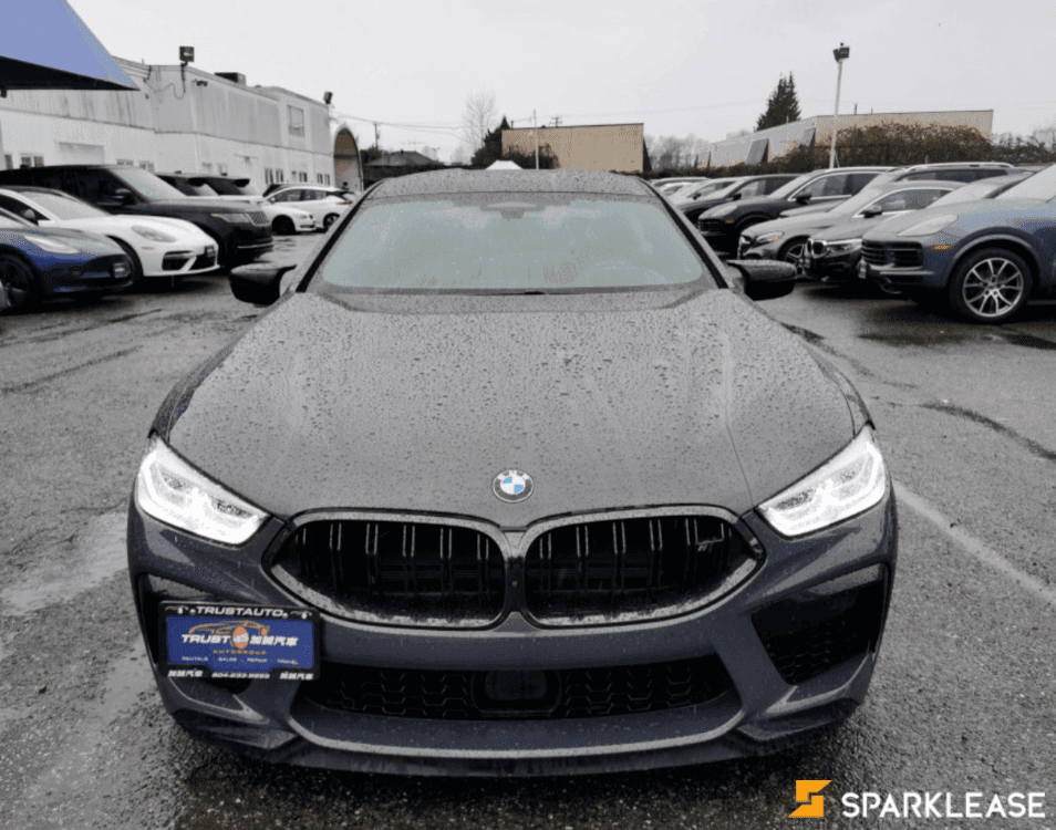 2022 BMW M8 