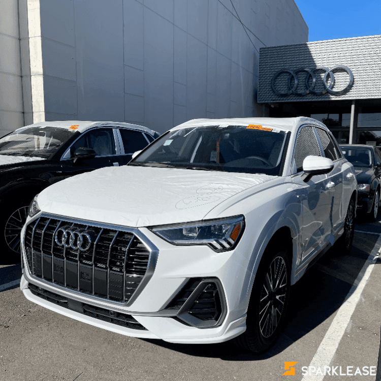2022 Audi Q3 外白内黑现车
