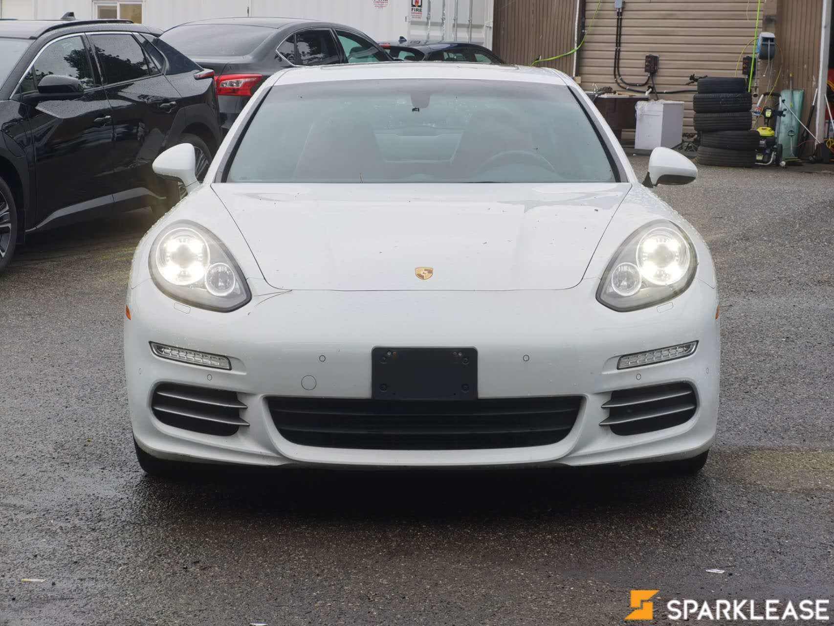 2015 Porsche Panamera 4dr HB