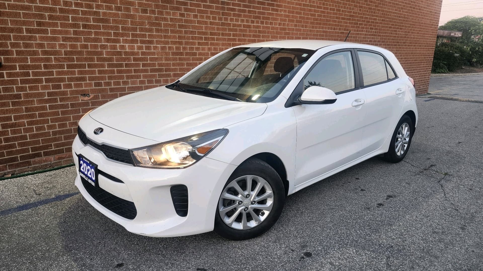 2020 Kia Rio 5-door LX Automatic Alloy Wheels