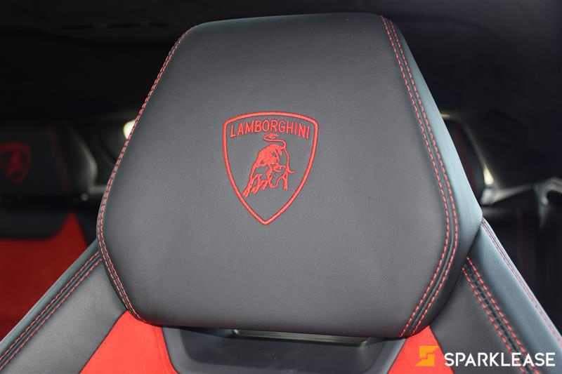 2019 Lamborghini  Urus 