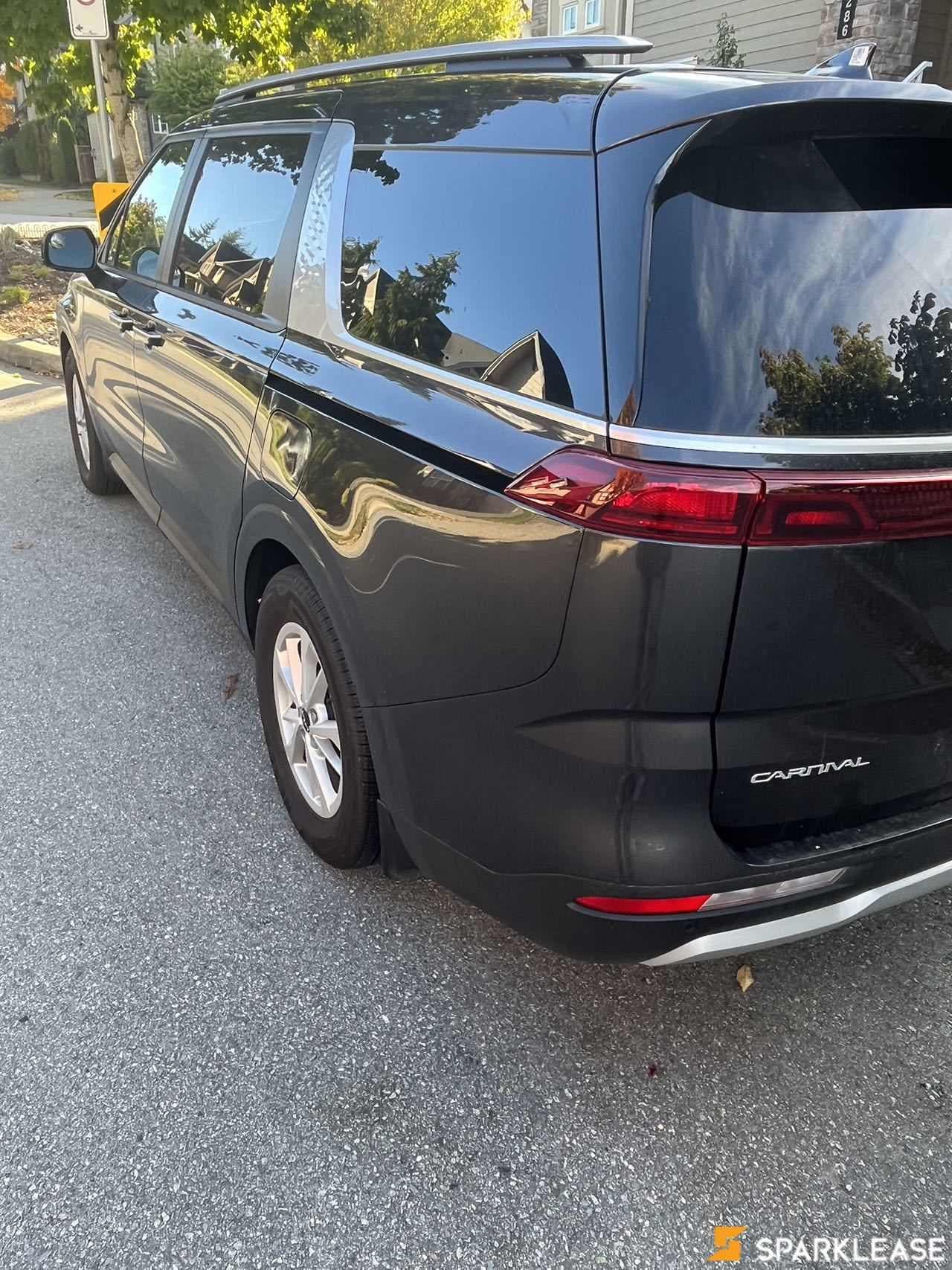 2023 Kia Carnival LX FWD