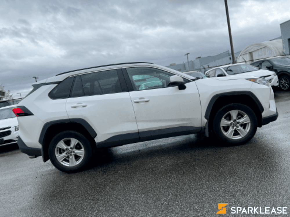 2021 Toyota RAV4 XLE AWD